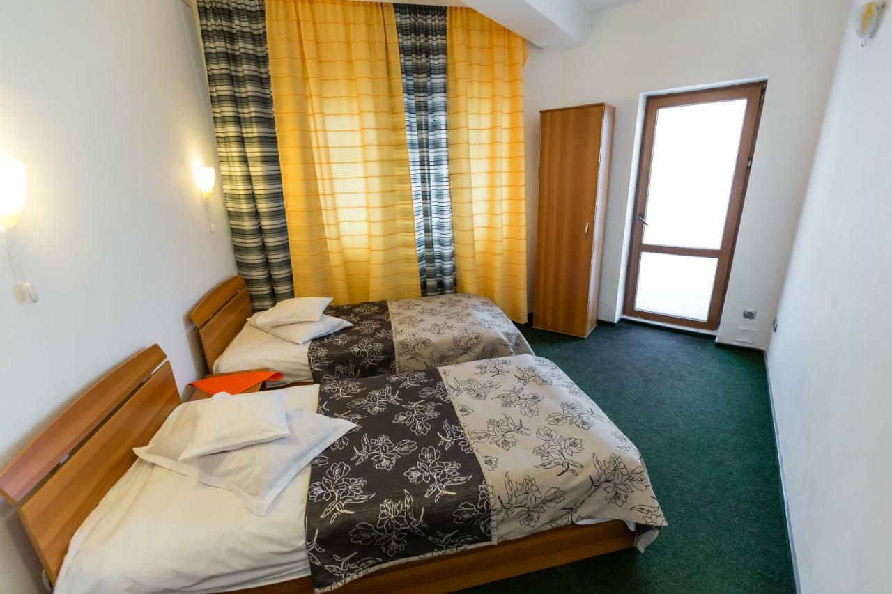 Pensiunea Vila Europa Deva Buitenkant foto
